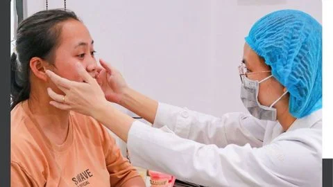 Bị hóp má khi niềng răng: Làm sao để khắc phục?
