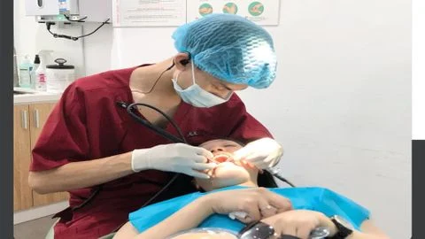 Răng khểnh có cần phải nhổ bỏ hay không?