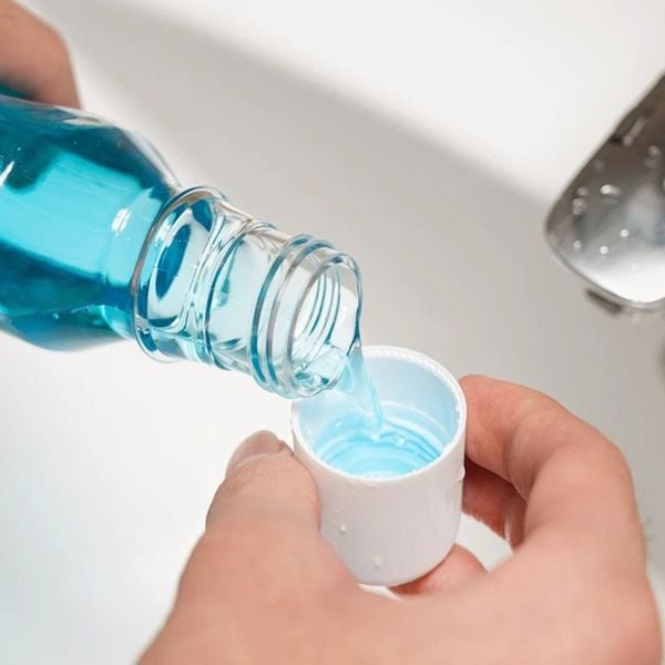 4 bước súc miệng đúng cách