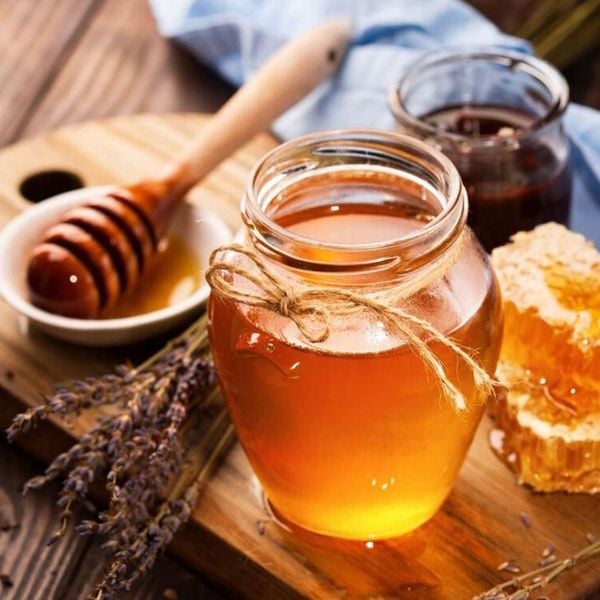 Điều trị nhiệt miệng bằng mật ong