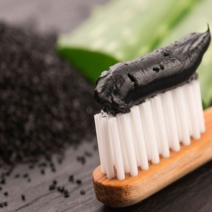 Kem đánh răng than hoạt tính có hiệu quả không?