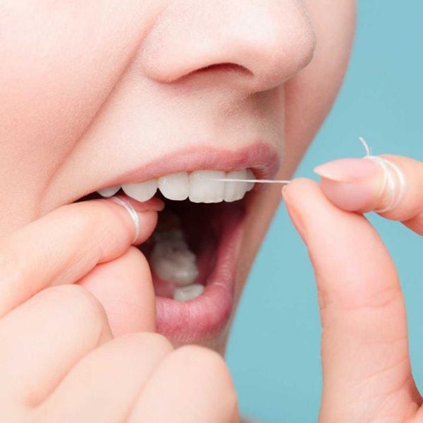 Sử dụng chỉ nha khoa đúng cách